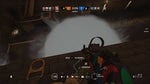 Throwing smoke grenade